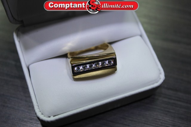 Bague avec 6 zircons