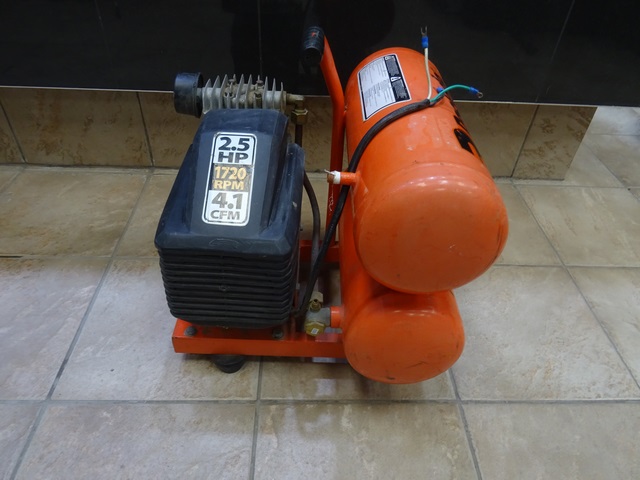 Compresseur a air 4gal (pour pieces) - Image 2