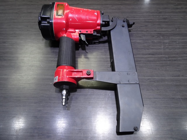 CLOUEUSE A AGRAFFE - Image 3