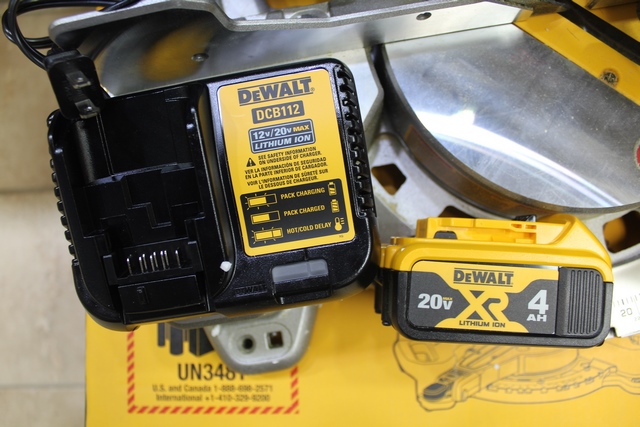 Scie a onglet a batterie 20 volt 4 ah XR+ facture - Image 2