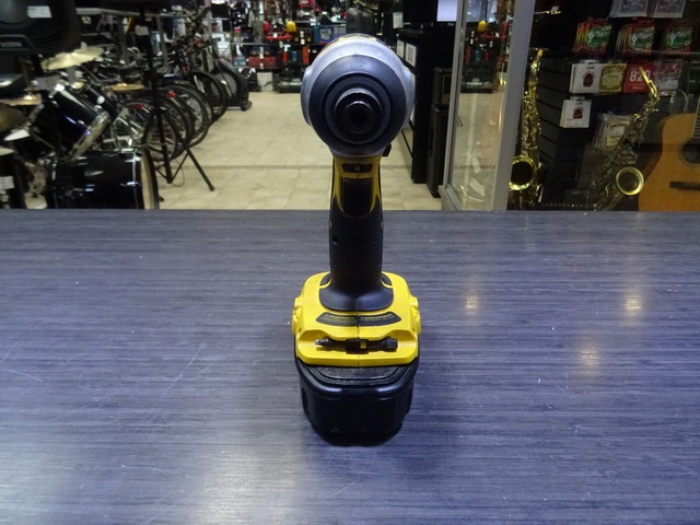  Impact + Chargeur + Batterie 18v  - Image 2