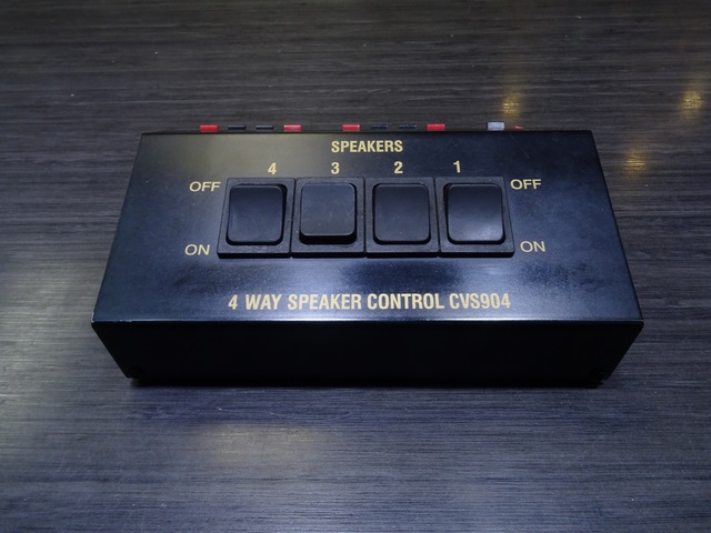 Switch Pour Haut Parleur 4 canal