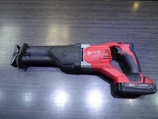 Scie Alternative (Sawzall) + Batterie M18 1.5ah Pas chargeur