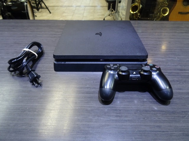 Console ps4 slim 1 to + acc