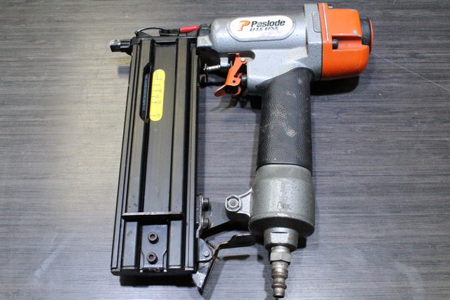 CLOUEUSE A AIR - Image 2