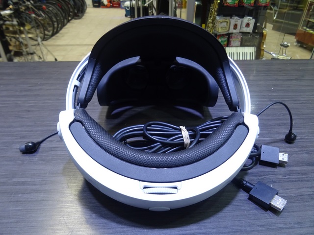 Casque PSVR PS4 + 2 manettes + accessoires - Image 3