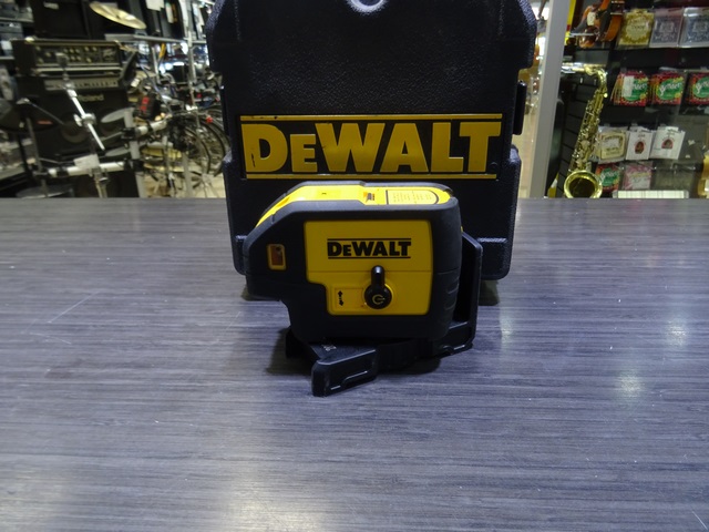 niveau laser (rouge)