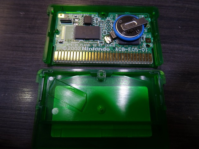 Pokemon Emerald (complet en boite) boite abimee - Image 4