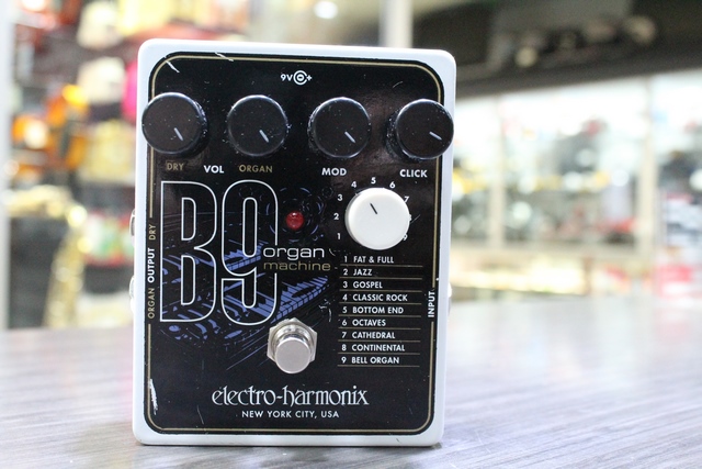 PEDALE ORGAN MACHINE  - Image 2