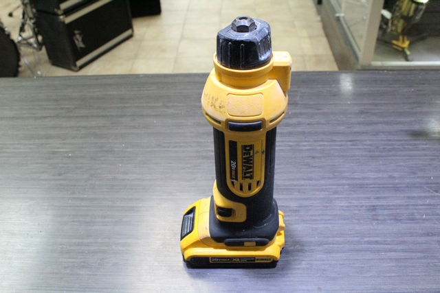 Perceuse a Gypse et outil de découpe - Image 3