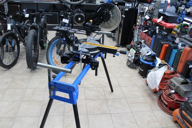 Scie a Onglets Coulissante +acc