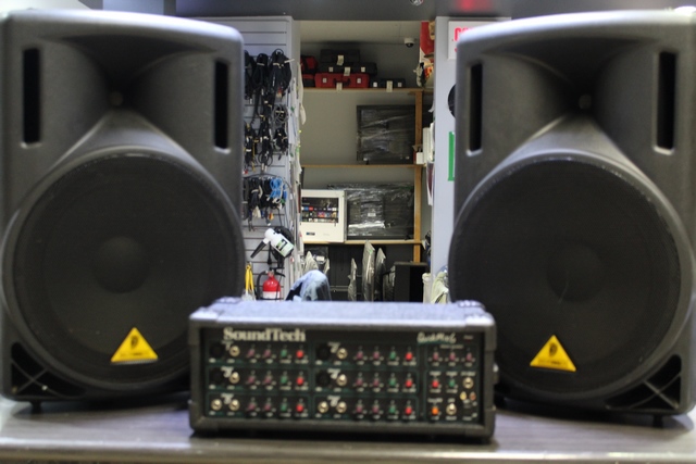 (1000 Watts) PAIRE DE HAUT PARLEUR PASSIVE	+ Ampli 	Mixer 6 Canal