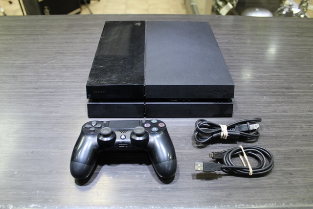 console ps4 500gb ( disque ont de la misere a entrer PRIX EN CONSEQUENCE - Image 2