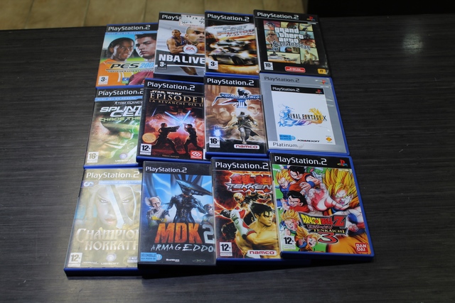 Lot de 12 jeux PS2 pale