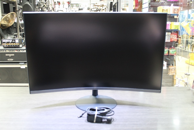 Moniteur curved 32 pouce