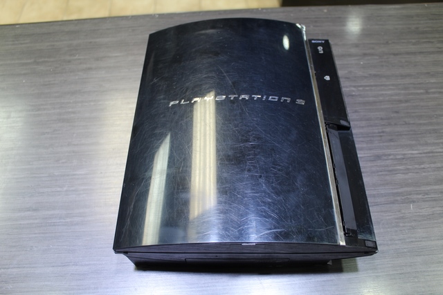 Console PS3 60 go (retrocompatible ps2) (manque porte cartes) + acc - Image 2