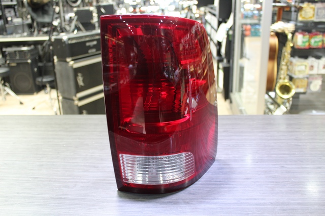 lumiere de dodge ram 1500 2019-2024