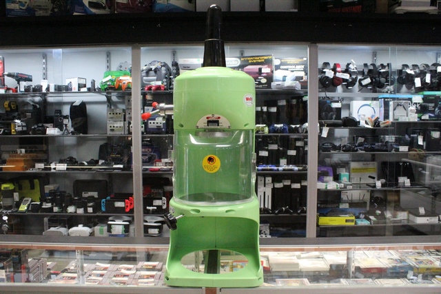 machine a glace piller ( ice shaver )