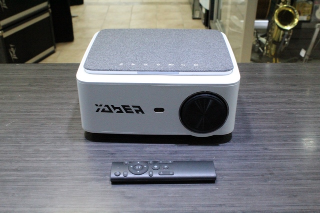 Projecteur 1080P Full HD+ Tc Bluetooth eet Wi-Fi