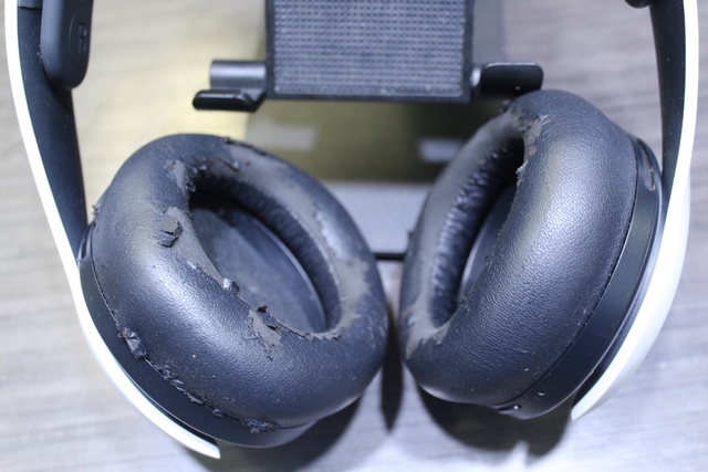 Ecouteur pulse (coussins un peu usees) - Image 3