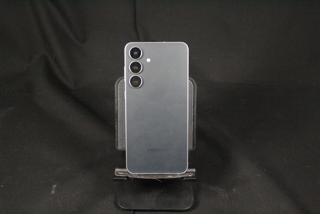 Samsung Galaxy S25 FE - Image 2