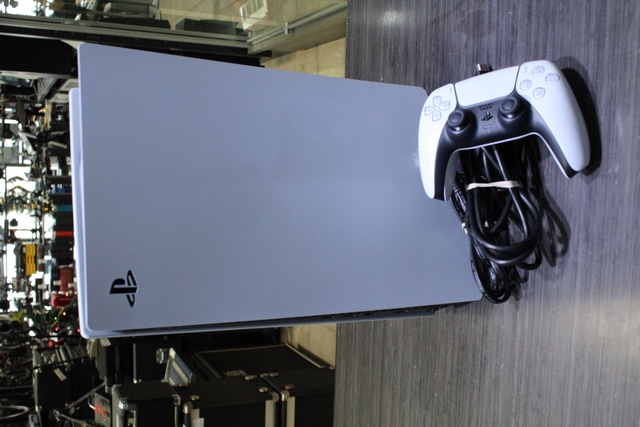 Console PS5 Digital 875 go + acc