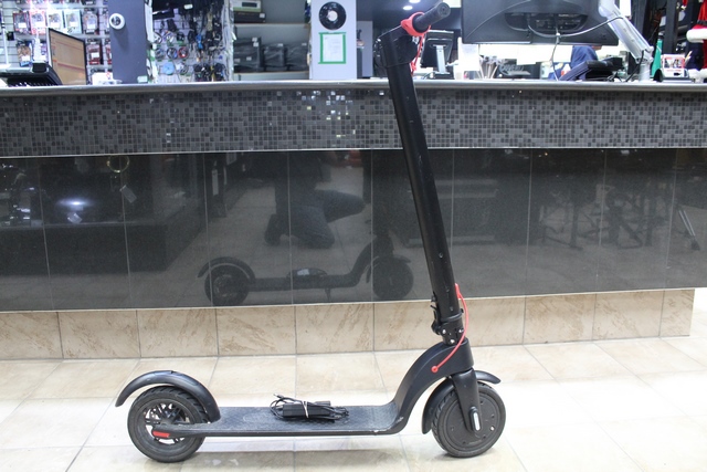 Trotinette electrique + chargeur