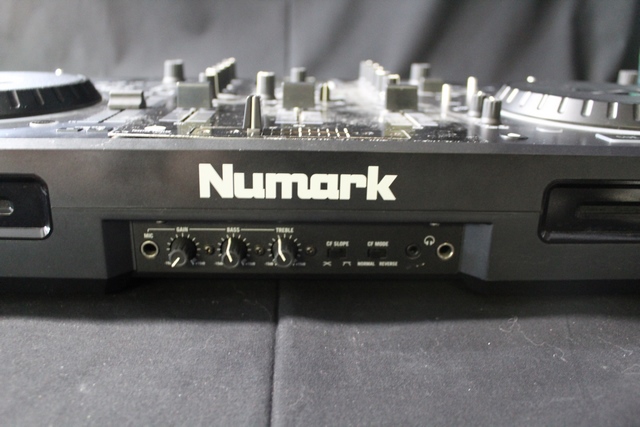 Dj Controller avec CD ports et iPod Dock  - Image 4