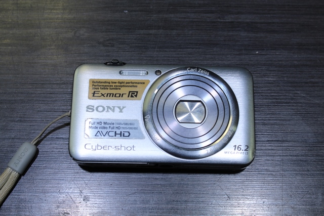 Camera Sony 16.2 megapixel +batt - Image 2