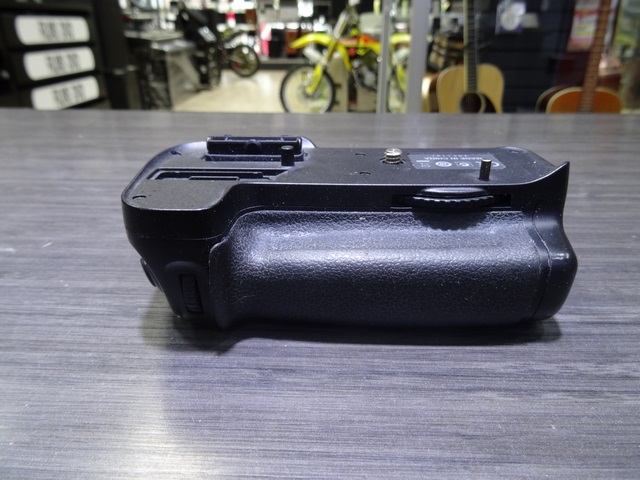 poignee alimentation pour nikon d7000 seulement