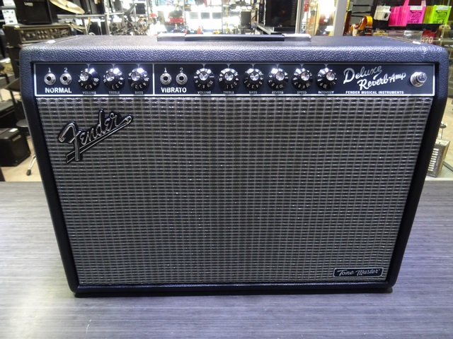 (100 Watts) Ampli de Guitare + Housse FENDER Tone Master Deluxe Reverb - Image 2