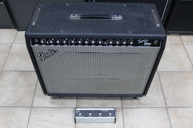 (100 Watts) Amplificateur a Lampe + footswitch Fender Twin Amp 21-5700 - Image 2