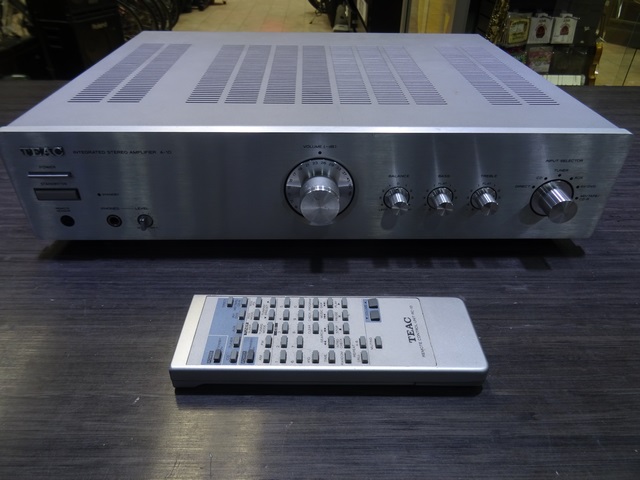 (2 x 75 Watts) Amplificateur Integrer + TC Teac A-1D