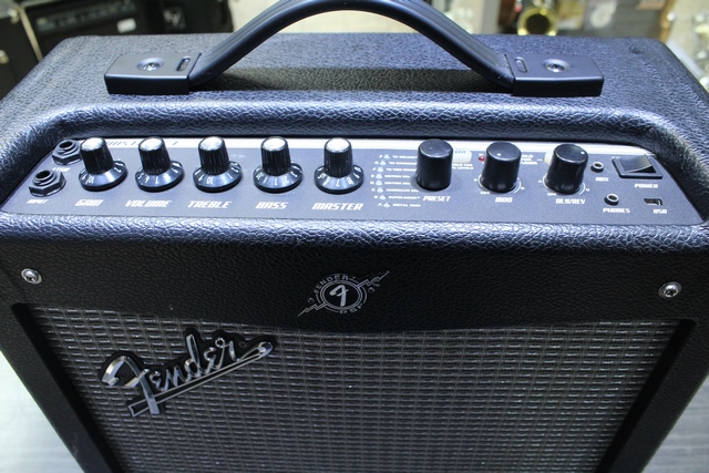 (20 Watts) Amplificateur de Guitare Fender Mustang 1 V.2 - Image 2