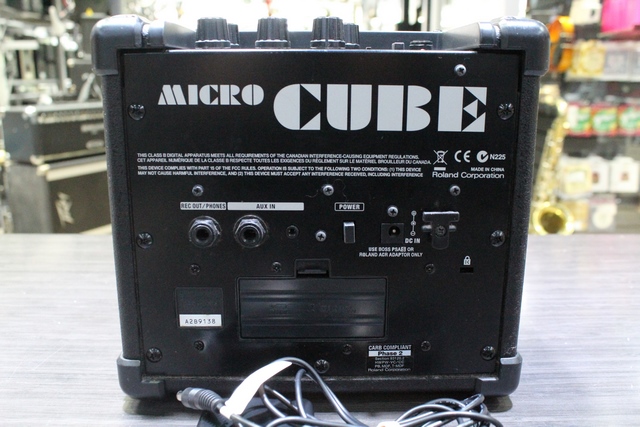 ( 3 Watts) Amplificateur de Guitare + Ac Roland Micro Cube - Image 3