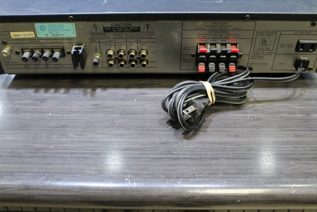 (30Watts) Amplificateur Recepteur Stereo Harmon Kardon HK395i - Image 3