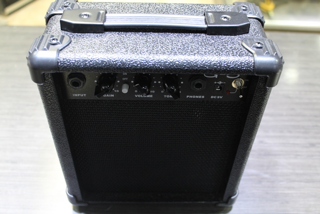 (5 Watts) Amplificateur de Guitare No Name G-5 - Image 2
