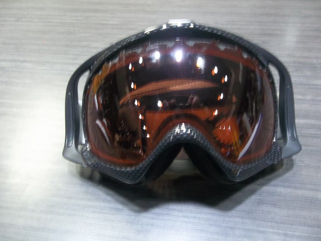 80.00 $ TX INCLUS LIQUIDATION lunette de snow oakley na