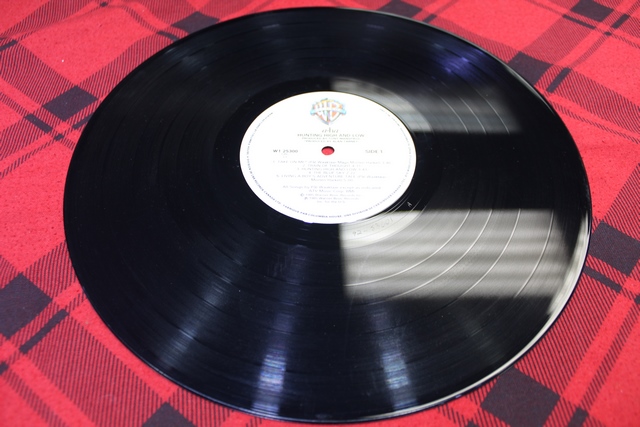 A-HA hunting high and low Warner Bros Records Vinyl - Image 4
