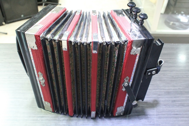 Accordeon Invincta diatonique  (Steel Reeds Button Box) - Image 4