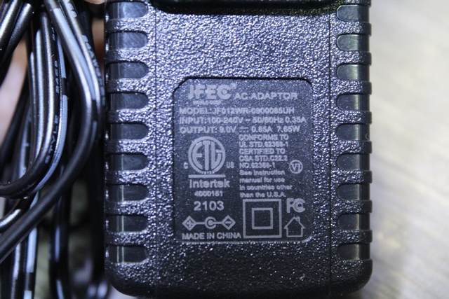 Adaptateur 110 v a 9 volt (pédale effet) China noir - Image 2