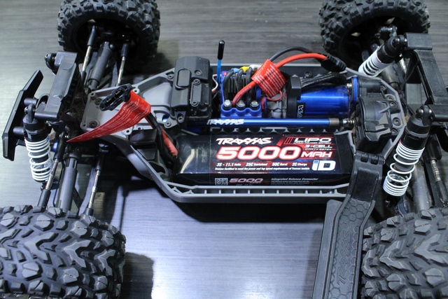 Auto téléguidée Traxxas Rustler+ batterie Rustler 4x4 vxl brushless - Image 4