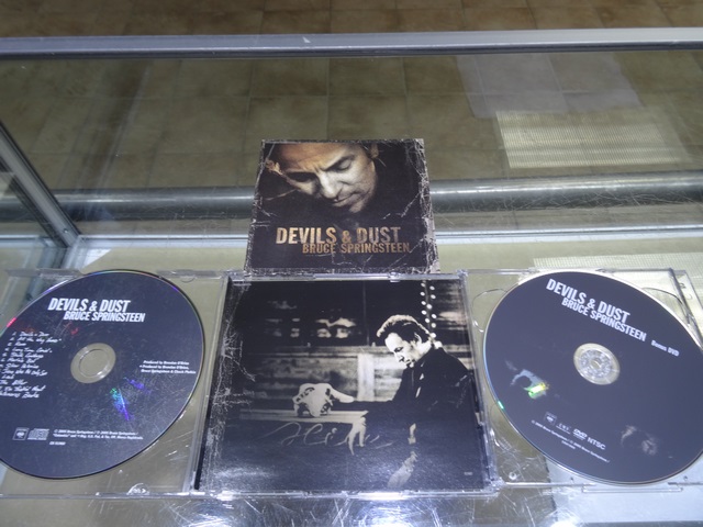 BRUCE SPRINGSTEEN DEVILS AND DUST 2 CD MUSIQUE