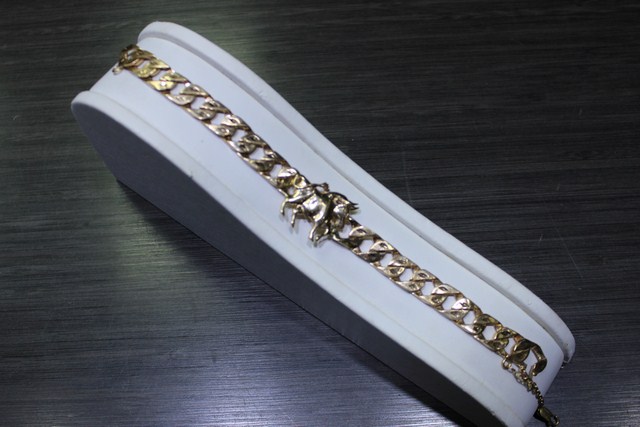 Bracelet taureau 06x7