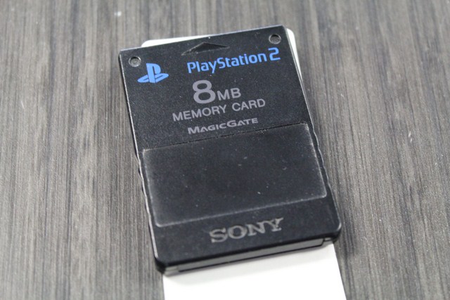 CARTE MEMOIRE SONY PS2