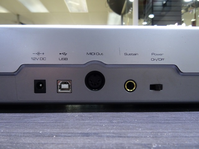 CONTROLEUR MIDI 49TOUCHES + Fil Usb M-AUDIO Oxygen 49 - Image 4