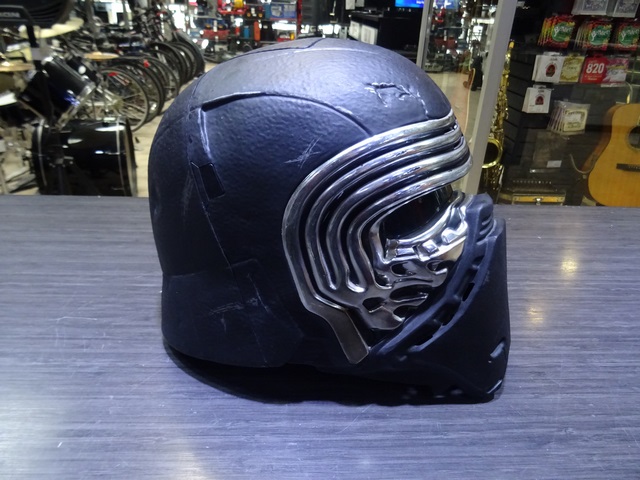 Casque Kylo Ren Changeur de Voix Disney /Hasbro Black series - Image 3