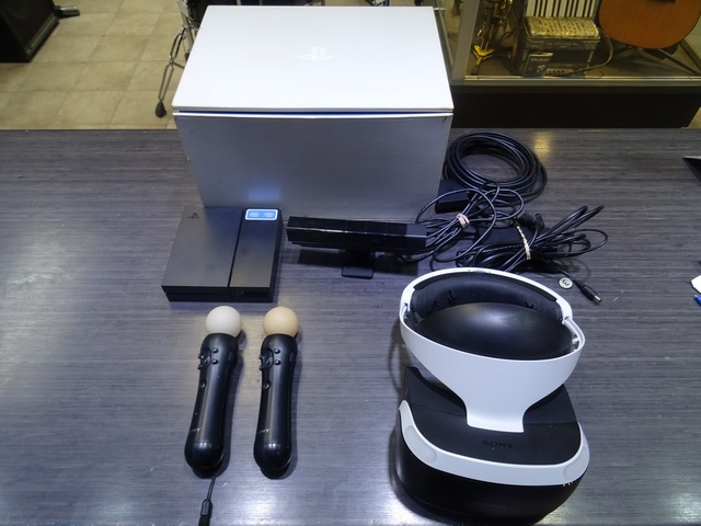 Casque PSVR PS4 + motion controller + accessoires Sony Cuh-zvr2
