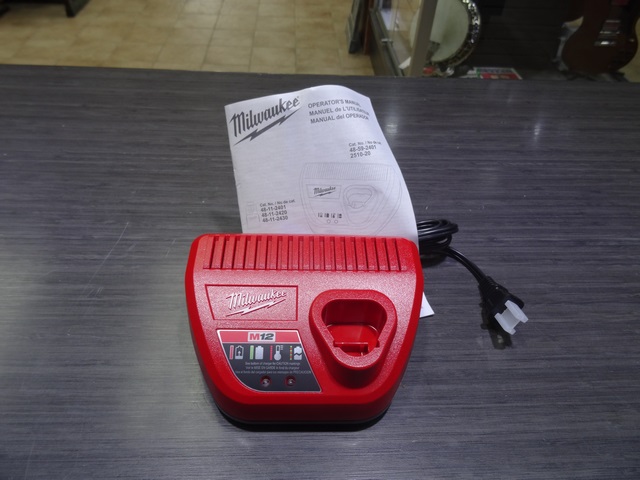 Chargeur M12 Milwaukee
