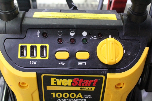 Chargeur a voiture+ acc Everstart maxx j7ceca - Image 3